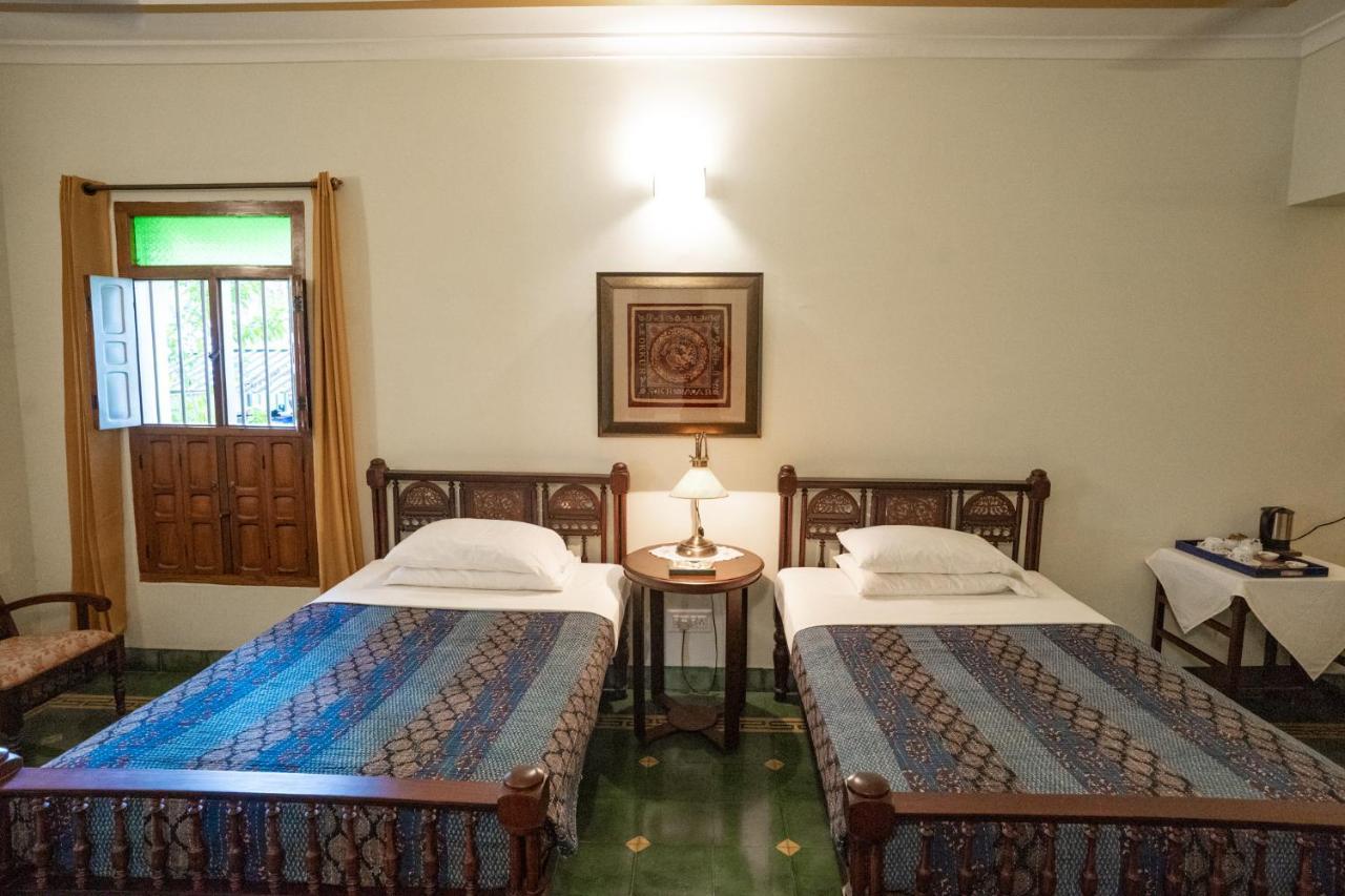 The Bangala Chettinad Hotel Kāraikkudi Exterior foto